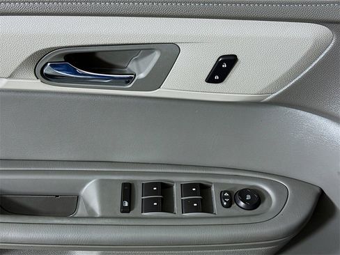 Used 2014 Chevrolet Traverse LT image 21