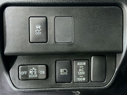 Used 2023 Toyota Tacoma TRD Off-Road image 17