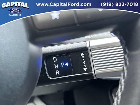 Used 2024 Hyundai Kona Limited FWD image 31
