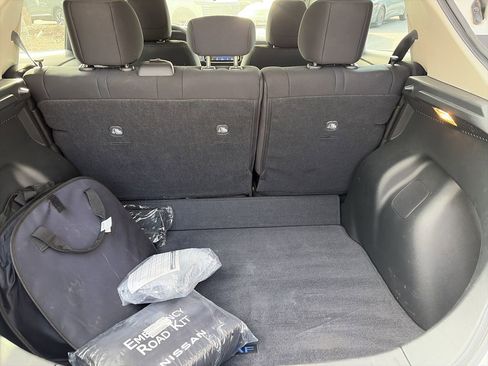 Used 2023 Nissan Leaf S image 10