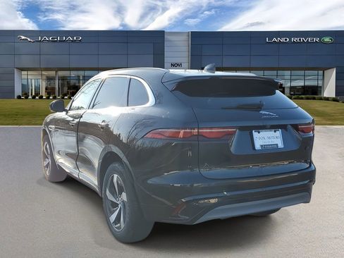 New 2026 Jaguar F-PACE R-Dynamic S image 2