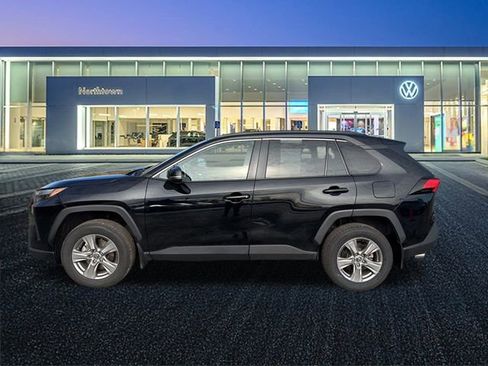 Used 2024 Toyota RAV4 XLE w/ Convenience Package image 16