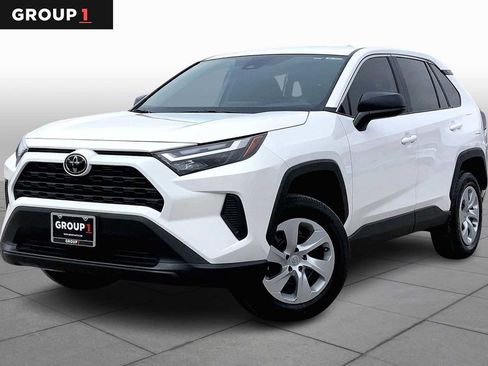 Used 2025 Toyota RAV4 LE image 1