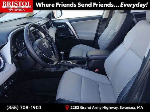 Used 2017 Toyota RAV4 Limited image 15