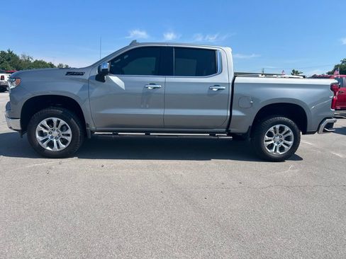 Used 2025 Chevrolet Silverado 1500 LTZ AWD/4WD image 6