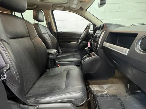 Used 2017 Jeep Compass High Altitude FWD image 22