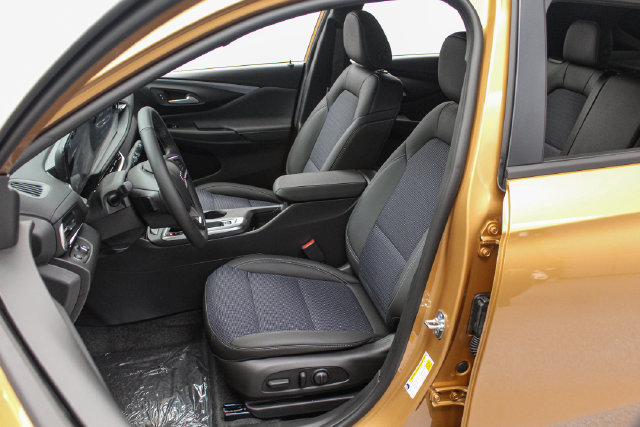 New 2026 Buick Envista Sport Touring w/ Convenience I Package FWD image 18