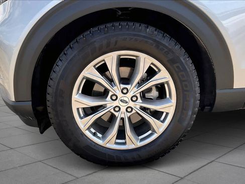 Used 2022 Ford Explorer XLT w/ Equipment Group 202A image 11