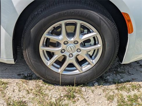 New 2025 Chrysler Voyager LX image 11