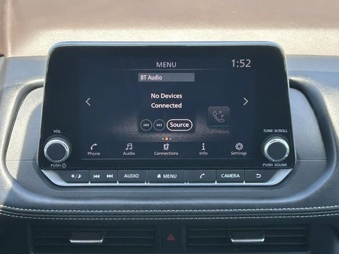 Used 2023 Nissan Rogue S FWD image 15