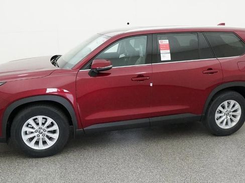 New 2026 Toyota Grand Highlander XLE FWD image 2