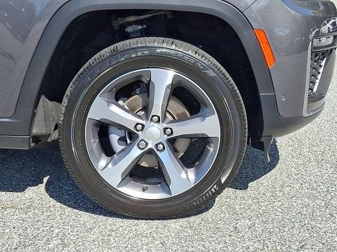 Used 2026 Jeep Grand Cherokee Limited w/ Luxury Tech Group II AWD/4WD image 8