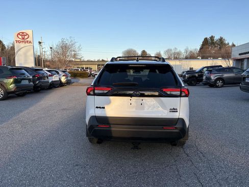 Used 2024 Toyota RAV4 Hybrid Woodland image 6