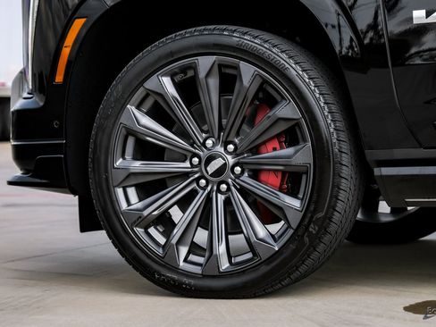 Used 2026 Cadillac Escalade V w/ LPO, Floor Liner Package image 99