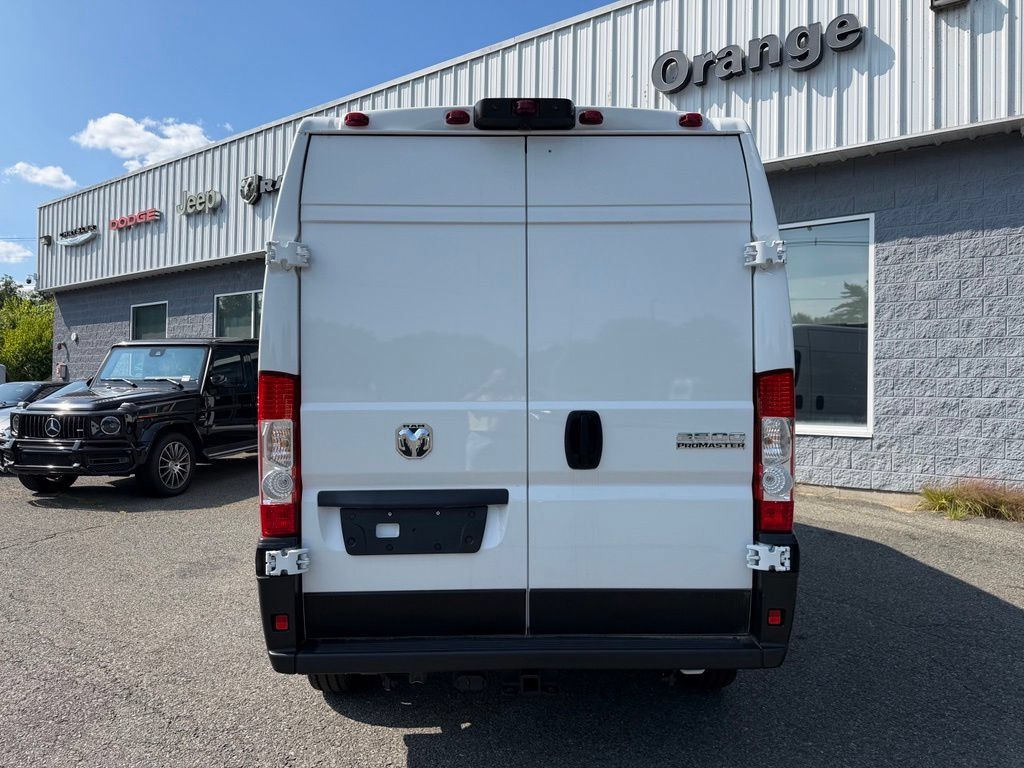 New 2025 RAM ProMaster 2500 w/ Convenience Group FWD image 5