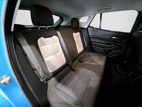 Used 2025 Chevrolet Trax LS FWD image 29