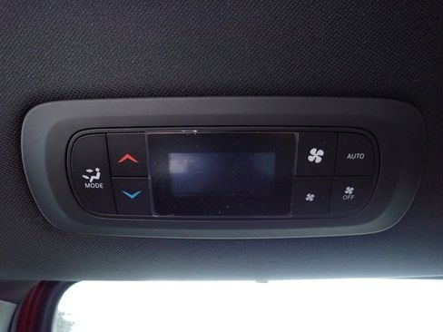 New 2026 Chrysler Pacifica Select image 15