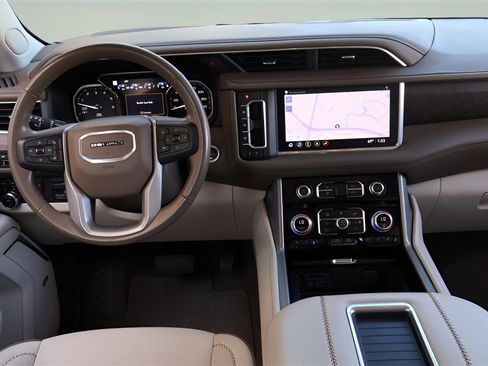 Used 2021 GMC Yukon Denali w/ Denali Ultimate Package image 11