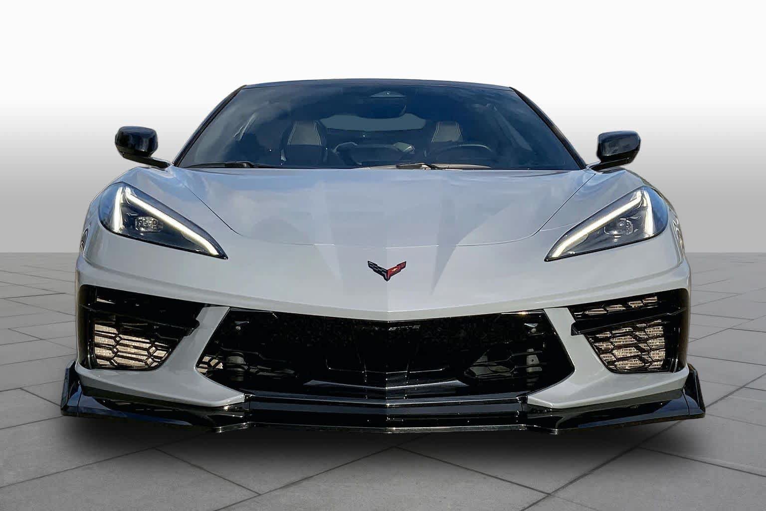 Used 2024 Chevrolet Corvette Stingray Premium Cpe w/ Z51 Performance Package RWD image 4