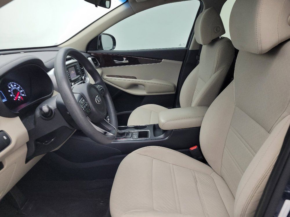 Used 2017 Kia Sorento FWD image 17