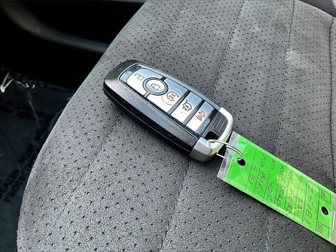 Certified 2022 Ford Escape SEL w/ SEL Stealth AWD Package image 12