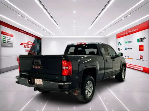 Used 2017 GMC Sierra 1500 SLE w/ SLE Value Package AWD/4WD image 8