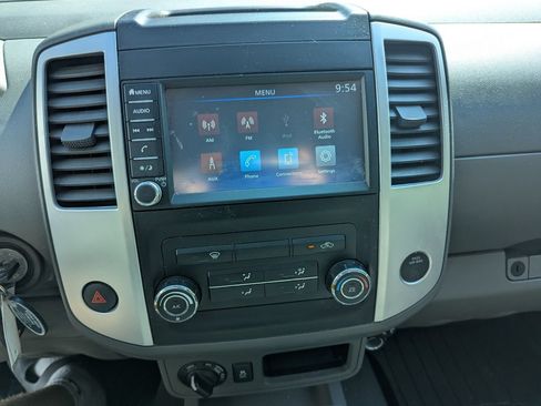 Used 2019 Nissan Frontier SV AWD/4WD image 11