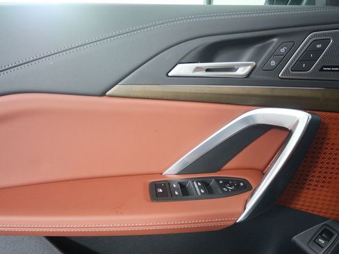 Used 2026 BMW X1 xDrive28i w/ Technology Package image 8