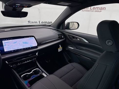 New 2026 Chevrolet Traverse LT image 25