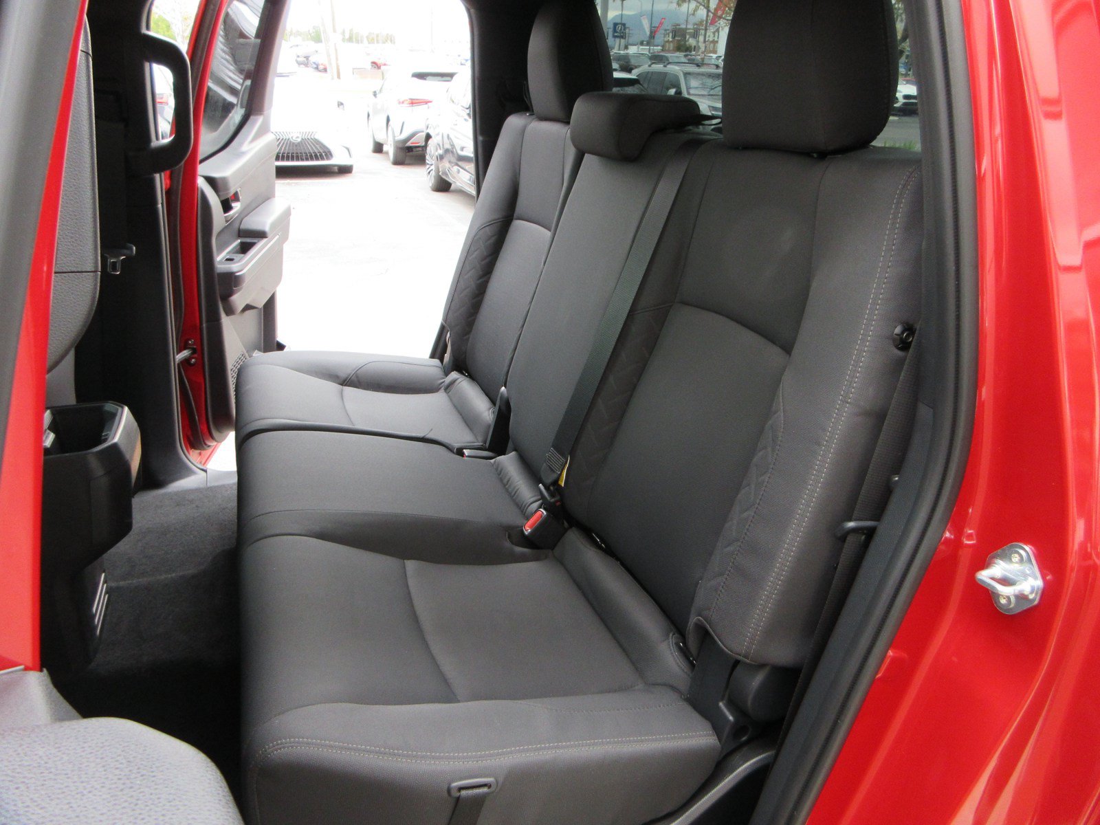 Used 2025 Toyota Tacoma SR5 AWD/4WD image 24
