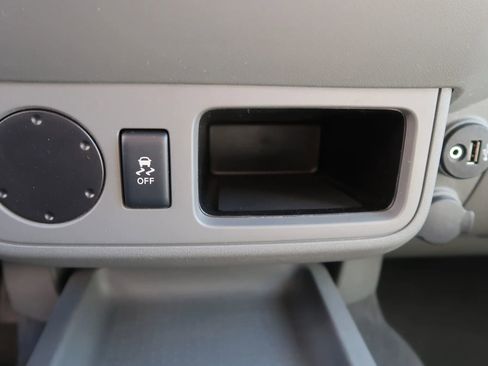 Used 2019 Nissan Frontier SV image 35