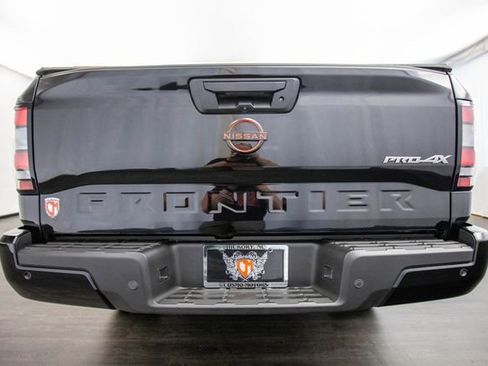 Used 2022 Nissan Frontier PRO-4X w/ Technology Package image 37