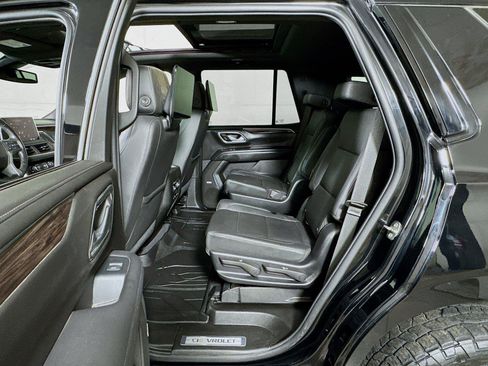 Used 2021 Chevrolet Tahoe Z71 w/ Rear Media and Nav Package AWD/4WD image 24