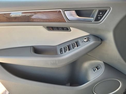 Used 2016 Audi Q5 2.0T Premium Plus w/ Technology Package AWD/4WD image 22