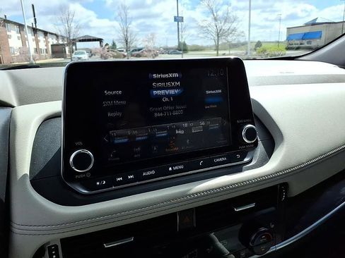 Used 2023 Nissan Rogue SL AWD/4WD image 27