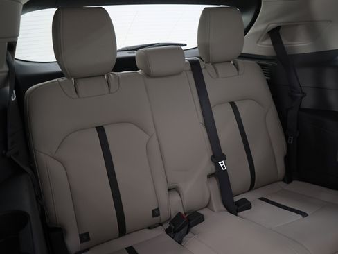 Certified 2024 MAZDA CX-90 Plug-In Hybrid w/ Premium Pkg image 15