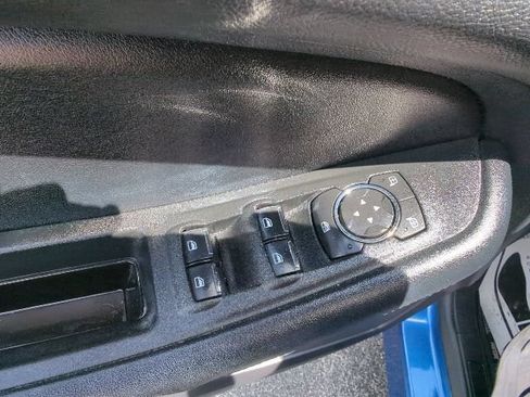 Used 2020 Ford Edge SE FWD image 13