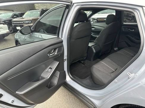 Used 2023 Honda Accord Sport image 29