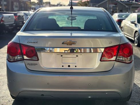 Used 2012 Chevrolet Cruze LT image 4