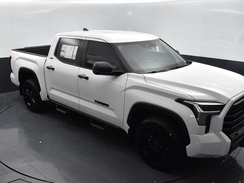 Used 2025 Toyota Tundra SR5 image 12