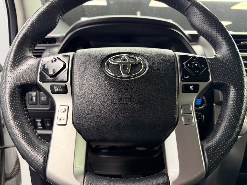 Used 2024 Toyota 4Runner SR5 AWD/4WD image 22