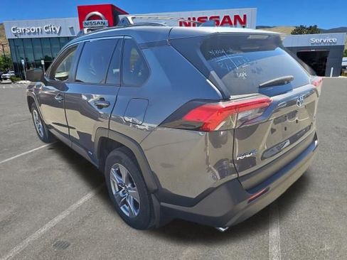 Used 2024 Toyota RAV4 XLE w/ Convenience Package image 9