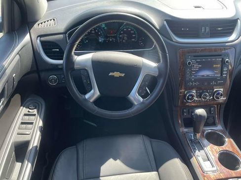 Used 2014 Chevrolet Traverse LT FWD image 13