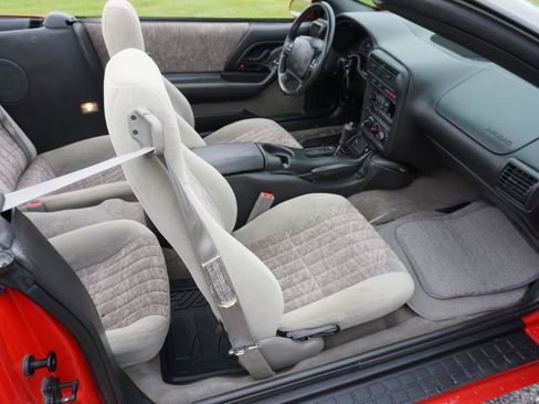 Used 2001 Chevrolet Camaro LT RWD image 13