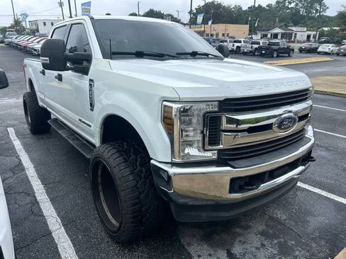 Used 2019 Ford F250 XLT AWD/4WD image 1