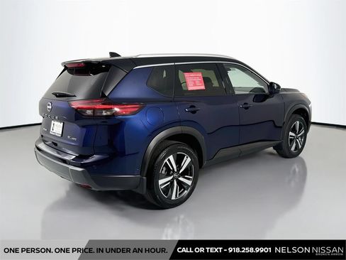 Certified 2025 Nissan Rogue SL w/ SL Premium Package AWD/4WD image 5