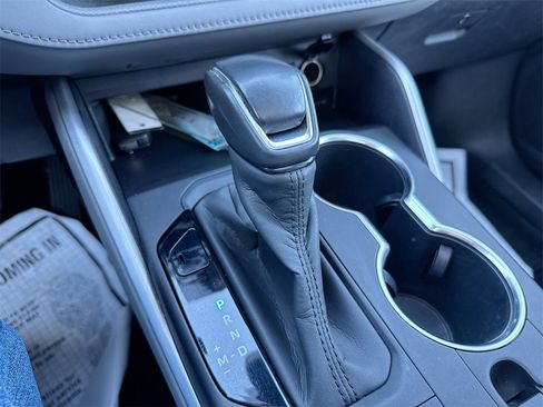 Used 2020 Toyota Highlander XLE image 18