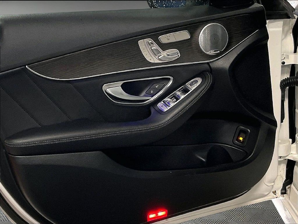 Used 2020 Mercedes-Benz C 300 4MATIC Sedan image 9