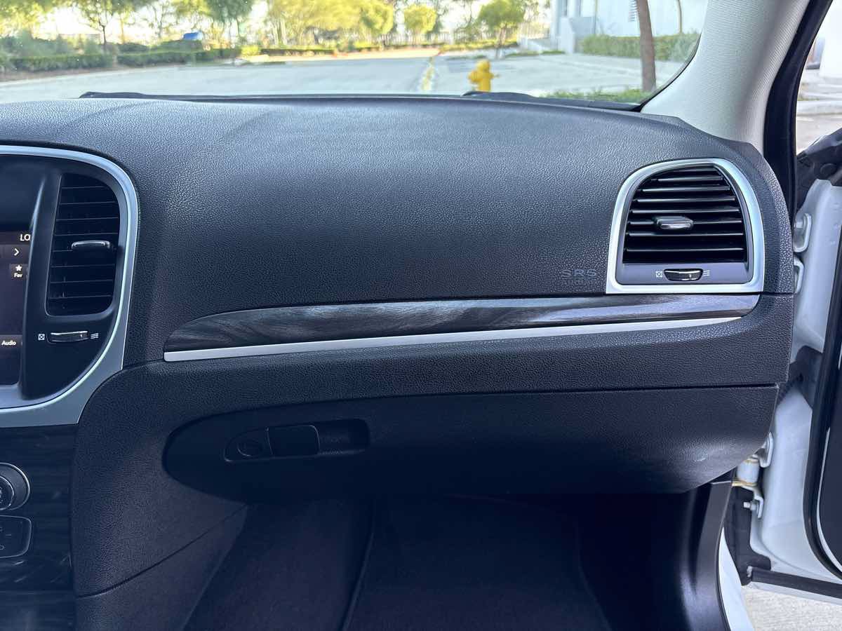 Used 2022 Chrysler 300 Touring L RWD image 17