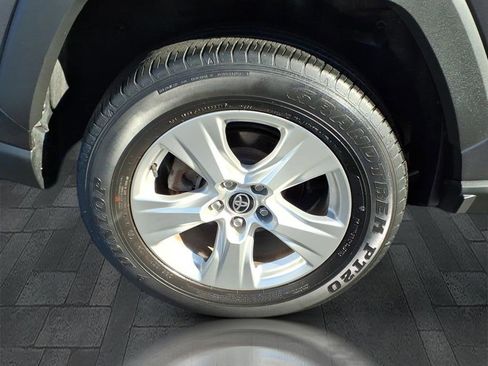 Used 2021 Toyota RAV4 XLE image 11